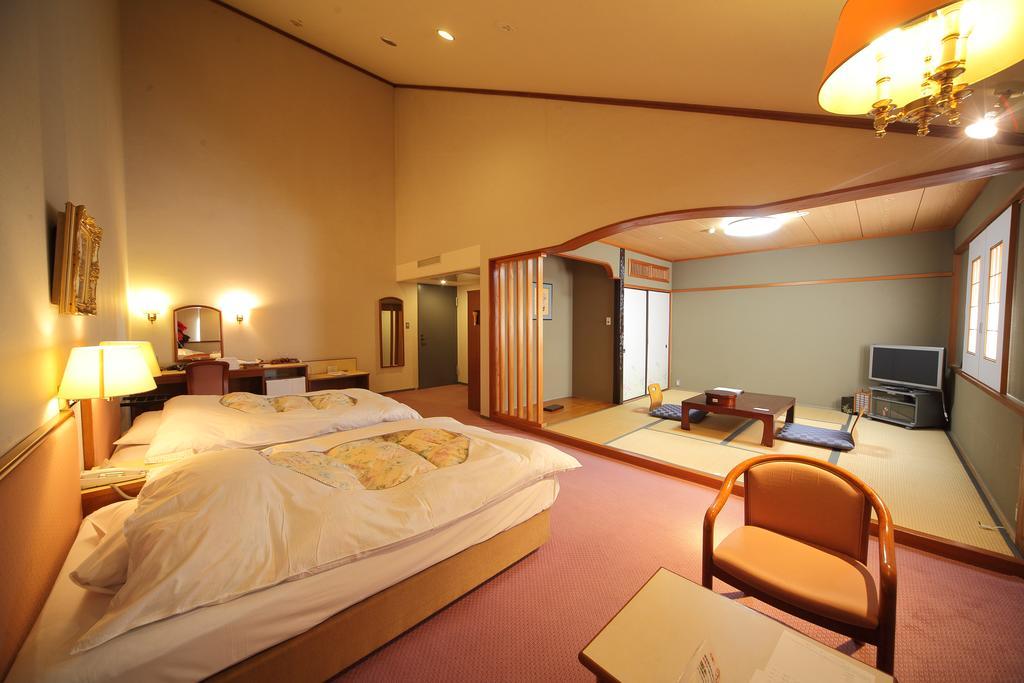 Watarase Onsen Hotel Sasayuri Хонгу Екстериор снимка