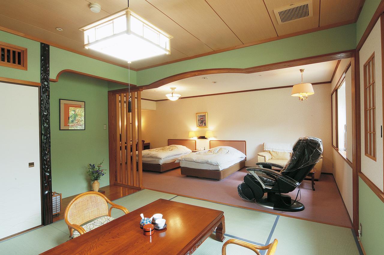 Watarase Onsen Hotel Sasayuri Хонгу Стая снимка